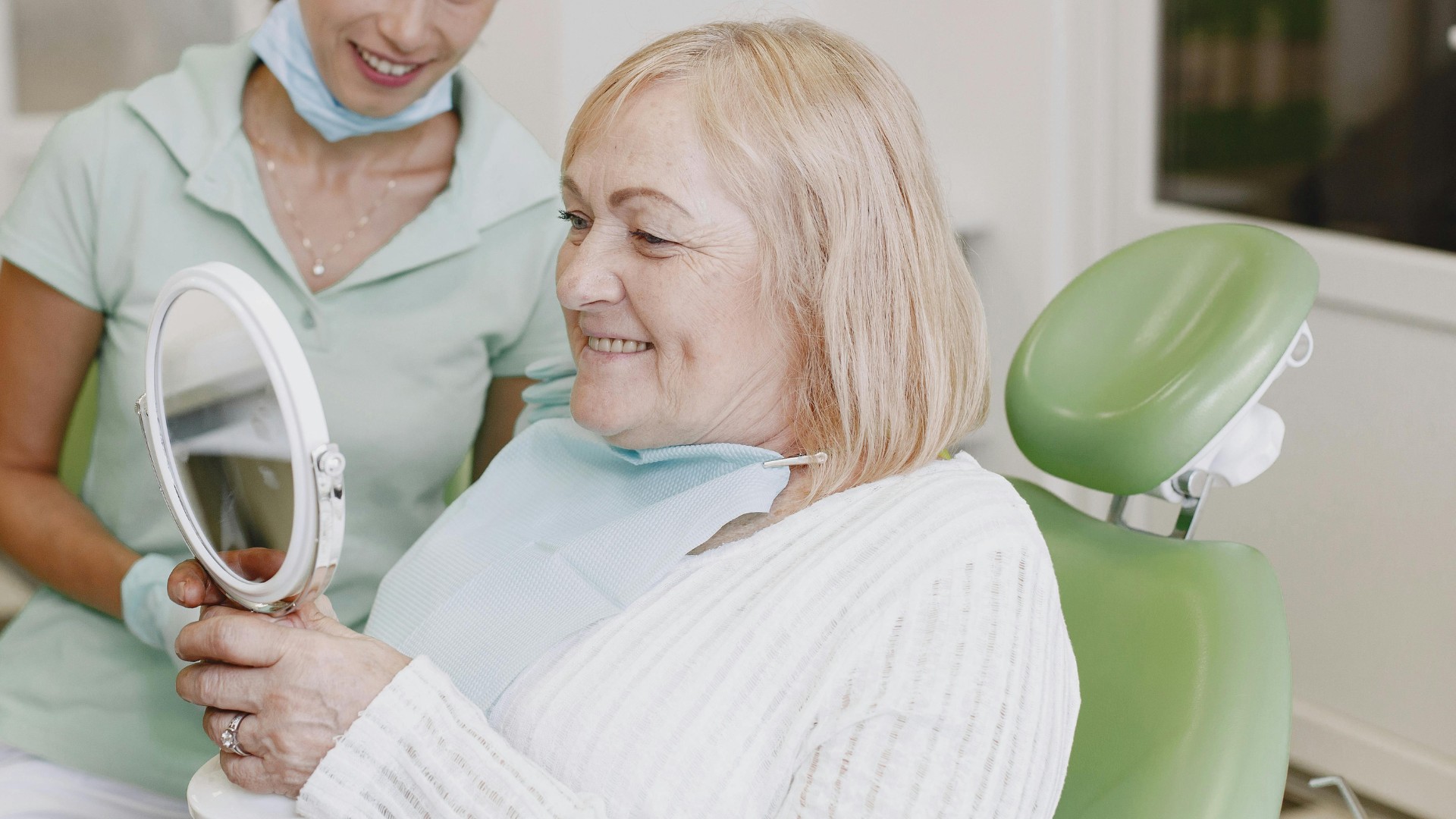 Dientes en 1 día: qué es la prótesis inmediata y para quién