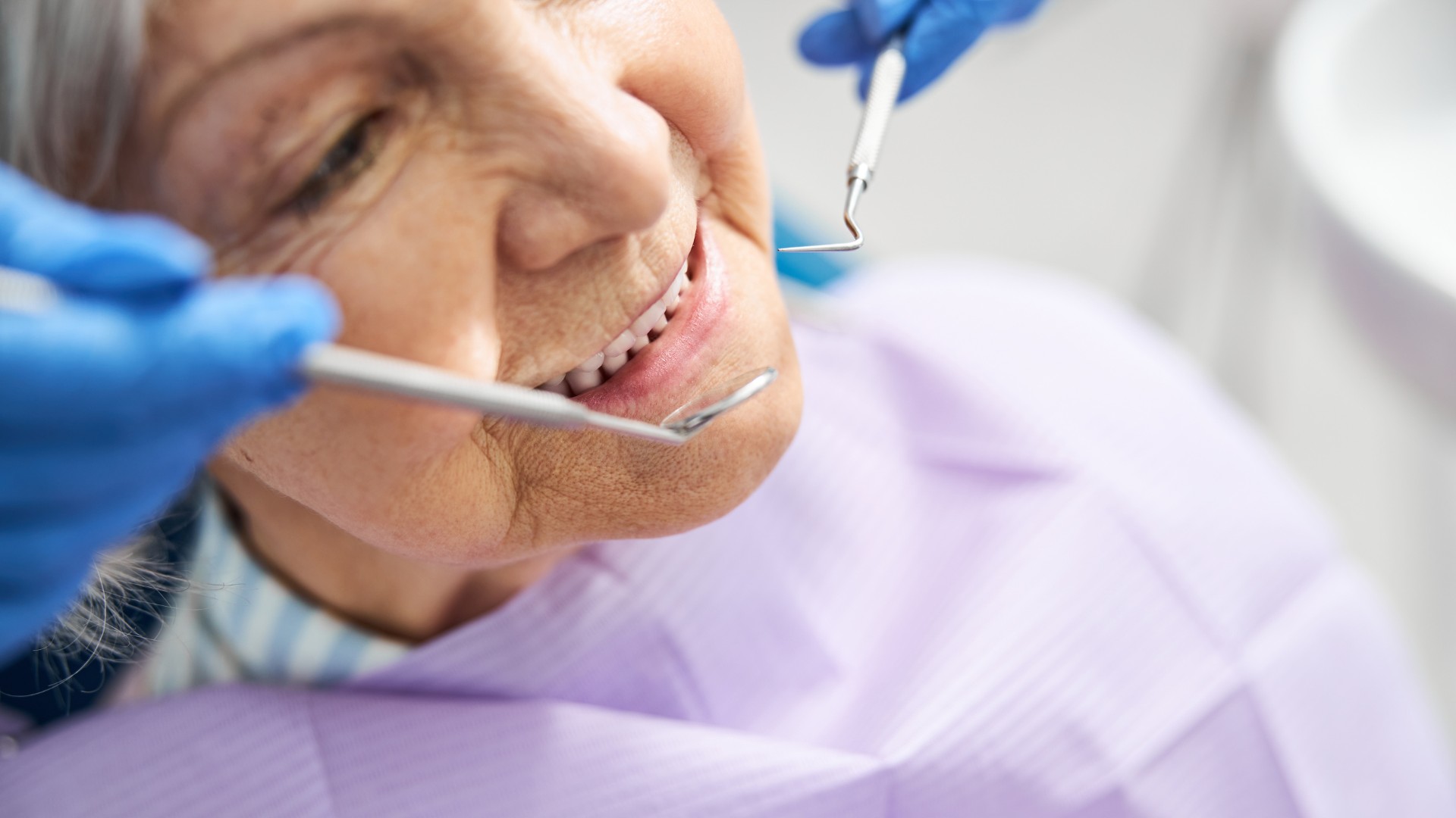 Dientes en 1 día: qué es la prótesis inmediata y para quién