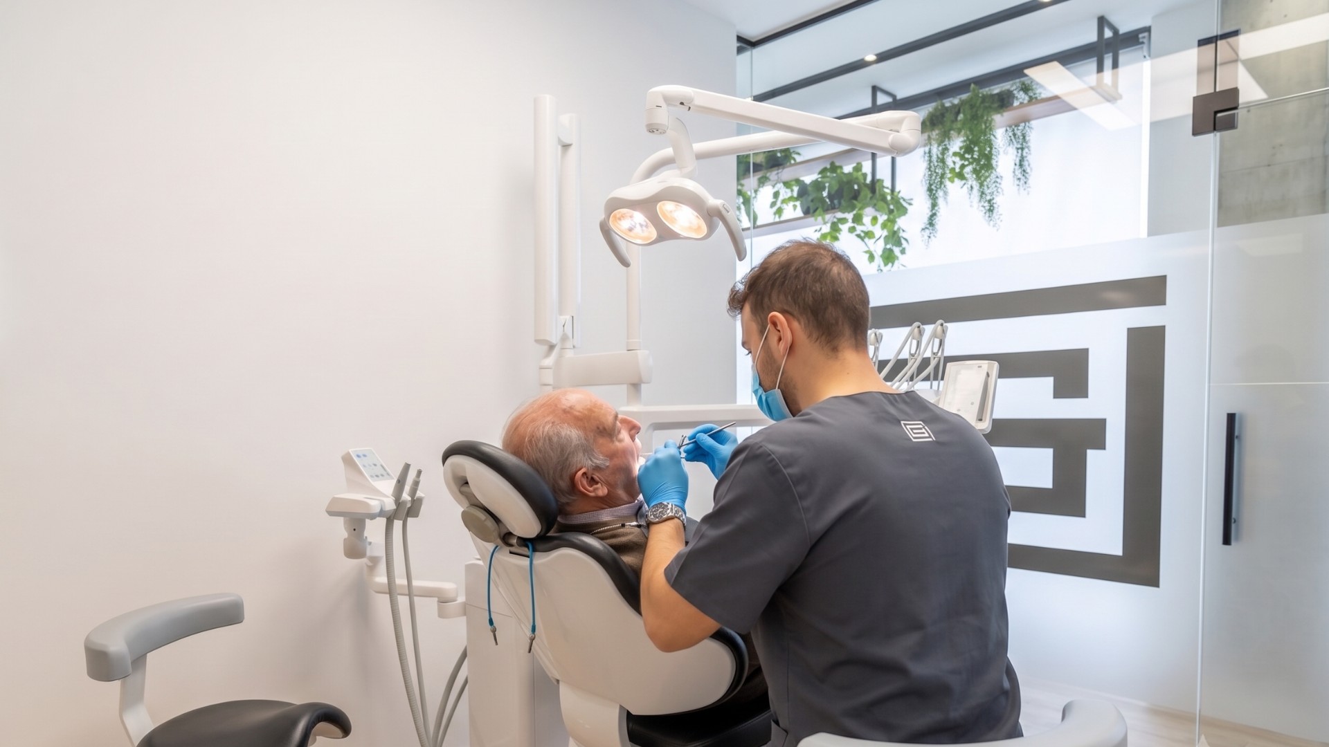 Dientes en 1 día qué es la prótesis inmediata y para quién
